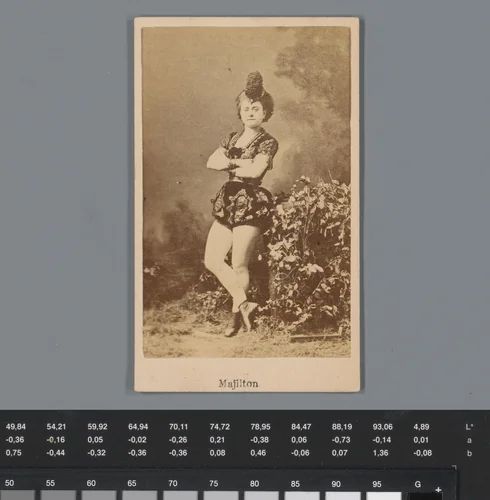 Reclame voor S.C. Northrop groot- en detailhandel te Connecticut, met een foto van Marie Majilton by anonymous, photograph, 1850-1915