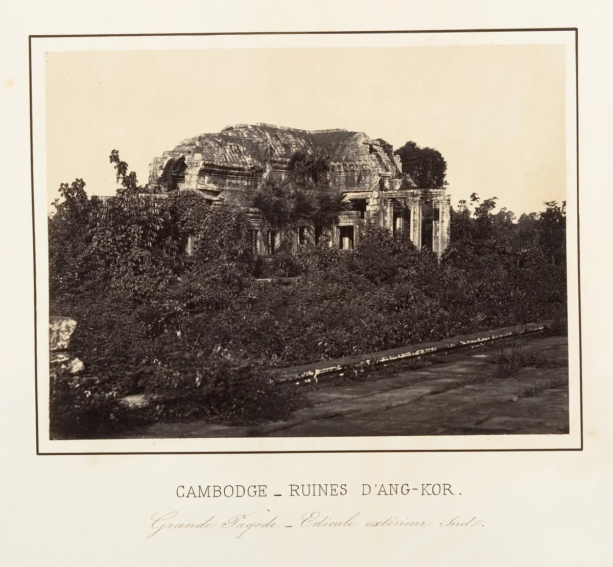 Grande Pagode - Edicule extérieur Sud by Emile Gsell, photograph, 1866