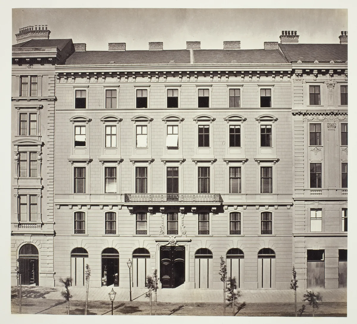 Kolowrat-Ring No. 12, Wohnhaus des Grafen Eugen Kinsky by Artist Unknown, photograph, 1860-1869