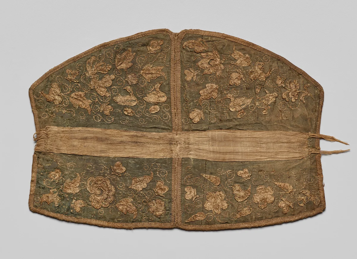 Headpiece by Unknown, textile, 907-1125