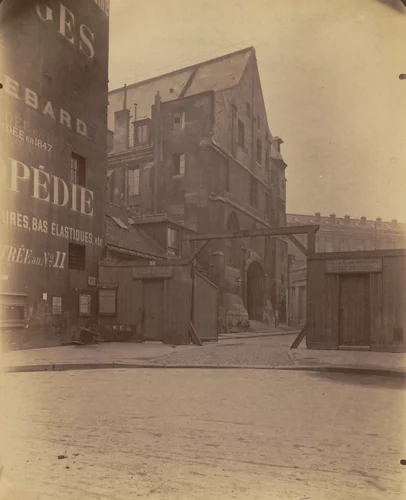 Ancien Amphitheatre Saint-Côme rue de l'Ecole de Médecine by Eugène Atget, photograph, 1898