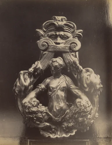 Heurtoir, 120 rue du Faubourg Saint-Honoré by Eugène Atget, photograph, 1901