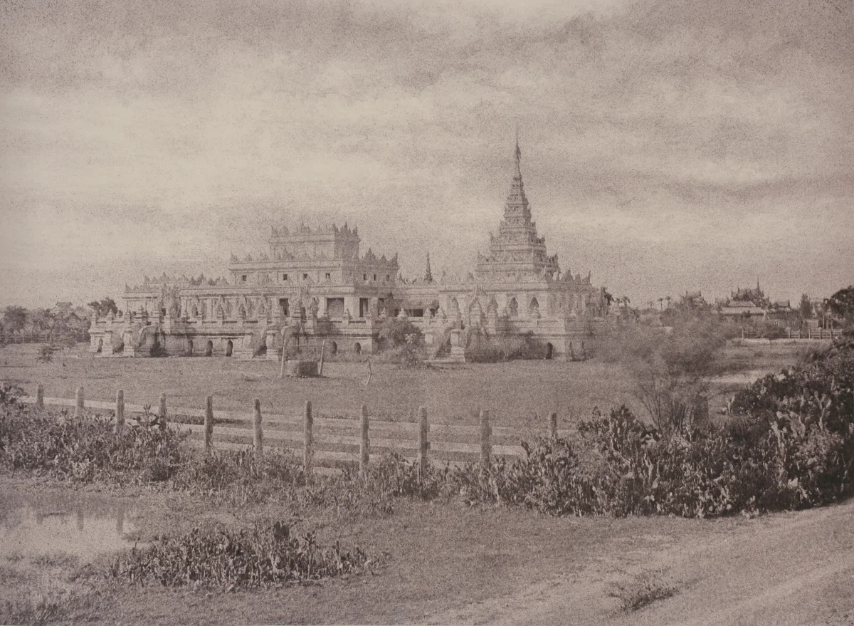 Amerapoora: Ouk Kyoung by Linnaeus Tripe, photograph, 1855