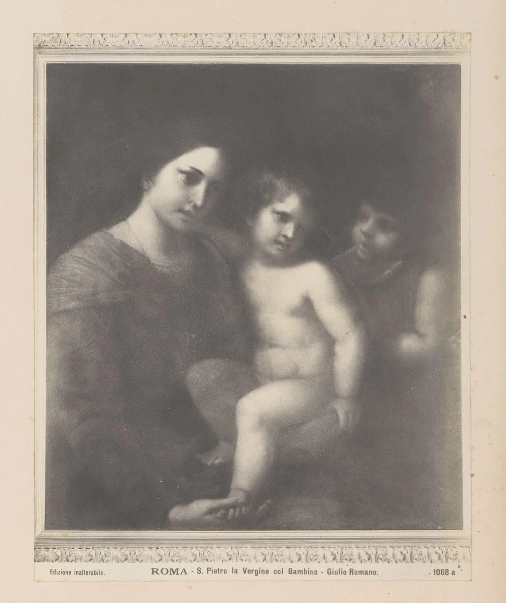 Fotoreproductie van schilderij Madonna met kind door Giulio Romano, Vaticaan by anonymous, book, 1890-1920