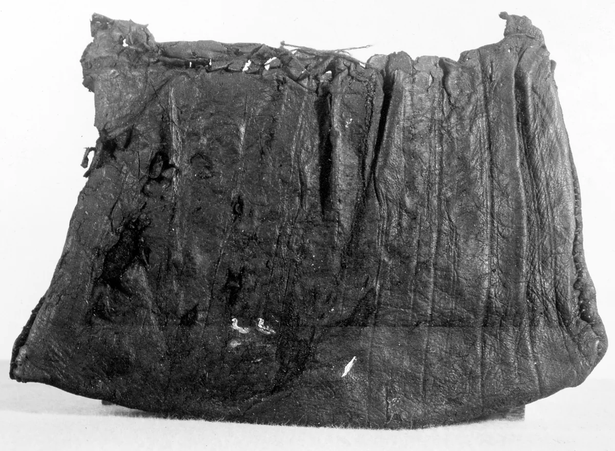 Bag by England, textile, 1501-1600