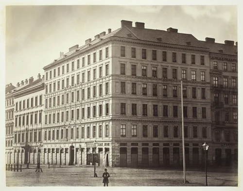 Kärnthner-Ring No. 2, Zinshaus des J. Ritter von Königswarter by Artist Unknown, photograph, 1860-1869