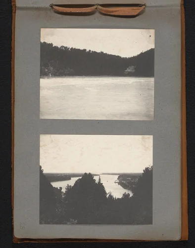 Gezicht op een meer of rivier, mogelijk bij de Niagarawatervallen by Jan van der Mey, book, 1902