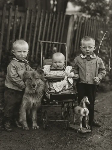Farm Children by August Sander, photograph, 1913