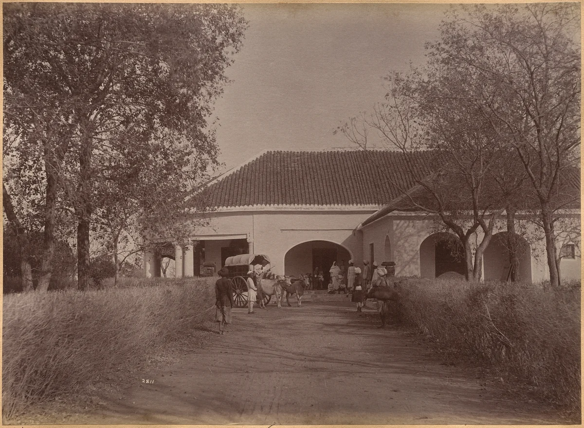 Mr. William's House, Jhansi (verso) by Raja Deen Dayal, photograph, 1877-1892