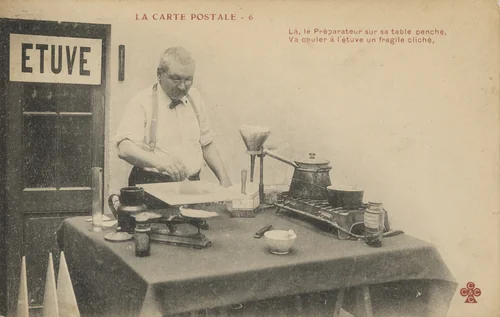 Le préparateur sur sa table penché, France by Unidentified Photographer, photograph, 1900