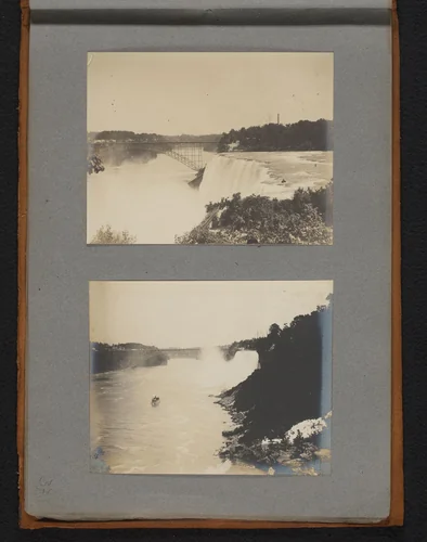 Gezicht op de Niagarawatervallen met de voormalige Honeymoon Bridge by Jan van der Mey, book, 1902