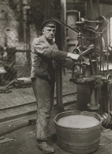 Man and Machine by August Sander, photograph, 1926