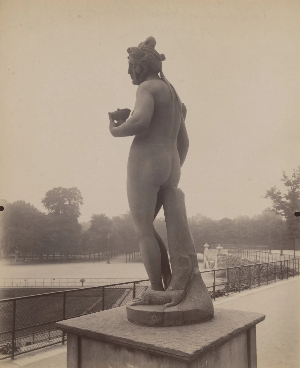 Tuileries - Rond Point / orangerie by Eugène Atget, photograph, 1911