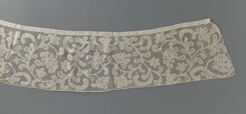 Strook gemengde kant voor een superplie met voluutranken by anonymous, other, 1640-1660