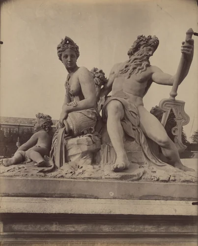 Tuileries - Le Rhin et la / Moselle par Van cleve by Eugène Atget, photograph, 1911