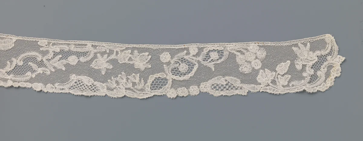 Strook kloskant met schuin geplaatste banden van aaneengeschakelde cartouches by anonymous, other, 1750