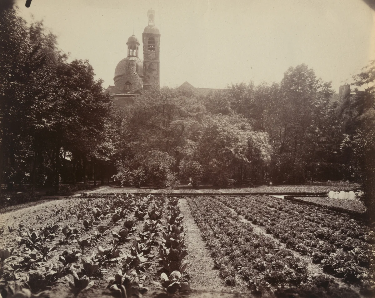 Ancien couvent des Carmes by Eugène Atget, photograph, 1914