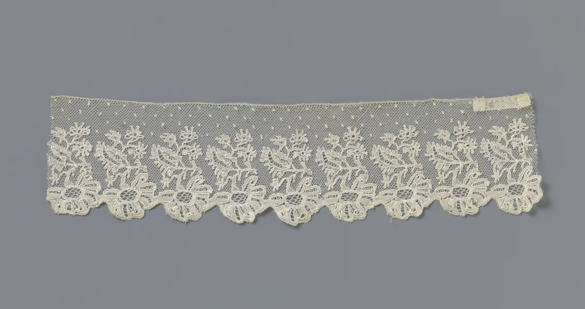 Strook kloskant met hangende bloem en stervormige bloempjes by anonymous, other, 1830