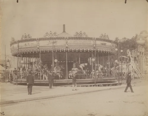 Fête des Invalides by Eugène Atget, photograph, 1898