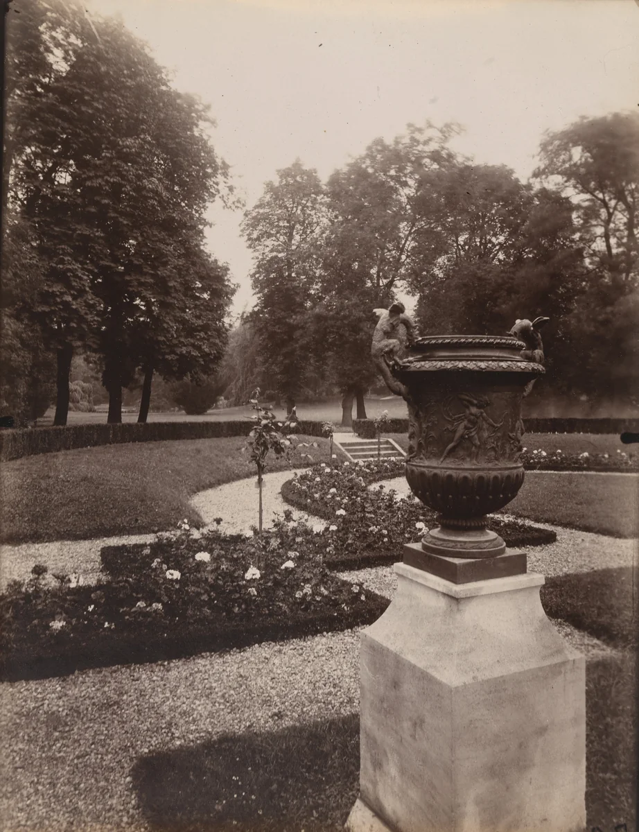 Bagatelle by Eugène Atget, photograph, 1926