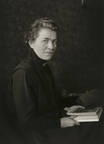 Small-Town Woman by August Sander, photograph, 1926