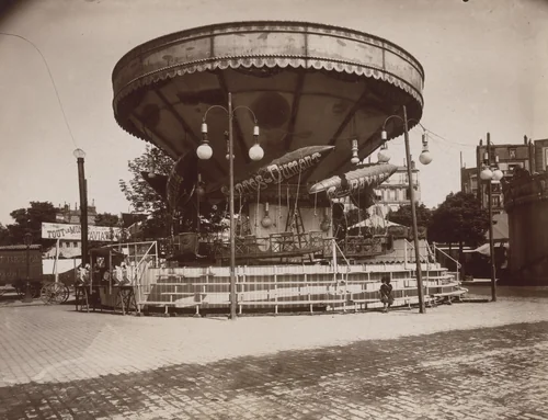 Fête du Trône by Eugène Atget, photograph, 1914