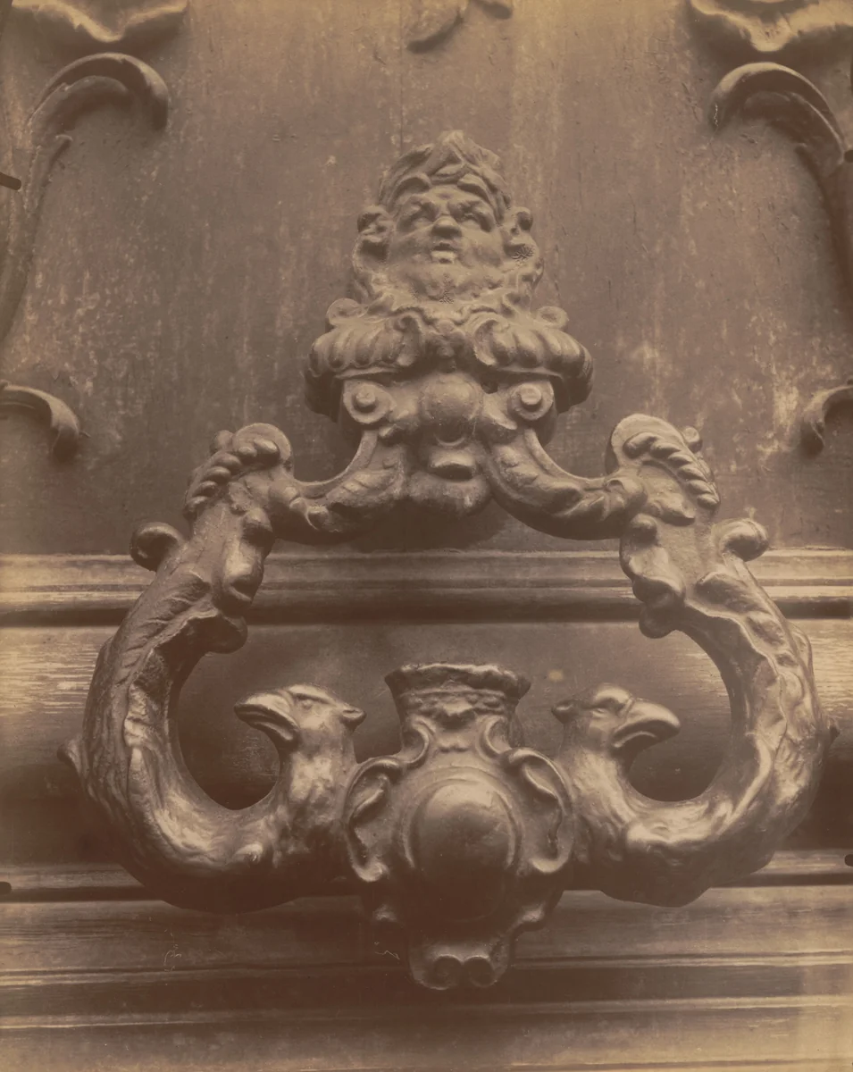 Hôtel de la comtesse de Verrue - Rue du Regard, 1 by Eugène Atget, photograph, 1901