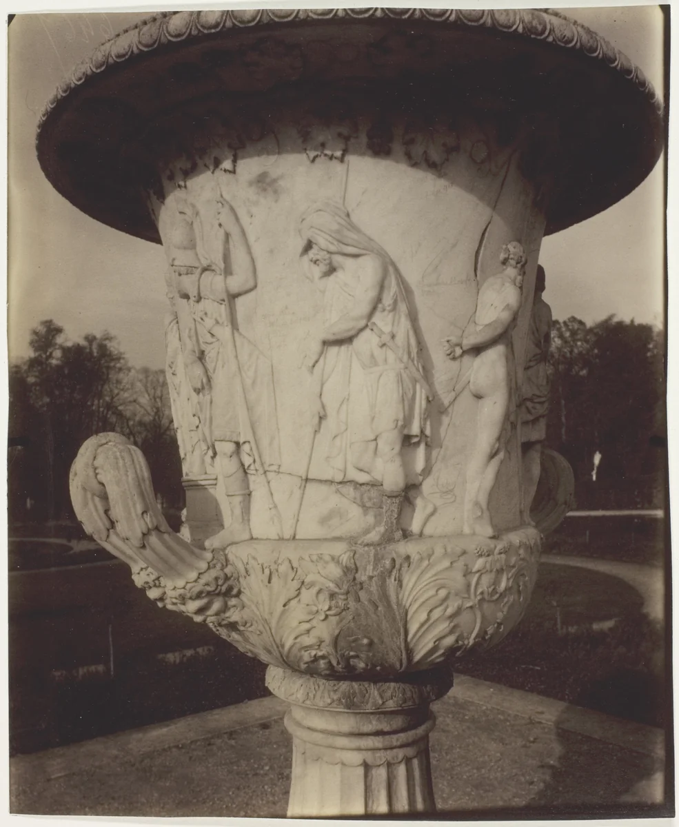 Versailles, Vase par Cornu by Jean-Eugène-Auguste Atget, photograph, 1904