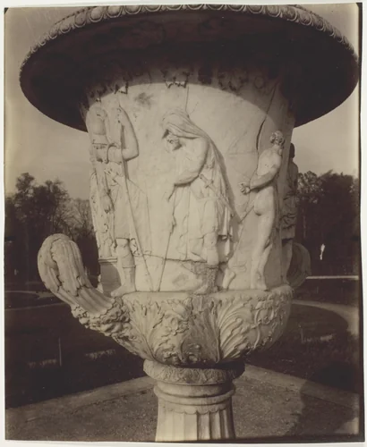 Versailles, Vase par Cornu by Jean-Eugène-Auguste Atget, photograph, 1904