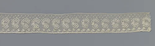 Strook kloskant met c-vormig motief gemaakt met cirkeltjes by anonymous, other, 1830-1850