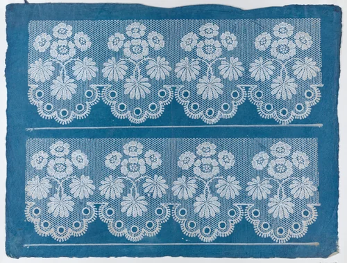 Blue sheet with two borders with a white floral and lace pattern by anonymous, print, 1775-1875