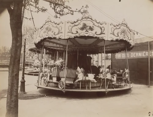 Fête du Trône by Eugène Atget, photograph, 1923