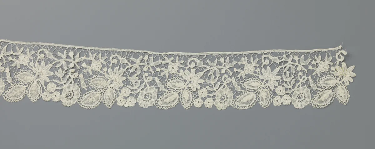 Strook kloskant met de druiventrossen by anonymous, other, 1875-1899