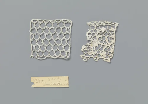 Staal naaldkant met een gefestonneerde en gepicoteerde maasgrond zoals bij point de France by anonymous, other, 1745-1899