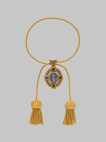 Necklace with cameo of Veronica's Veil by Castellani, metalwork, 1865-1875