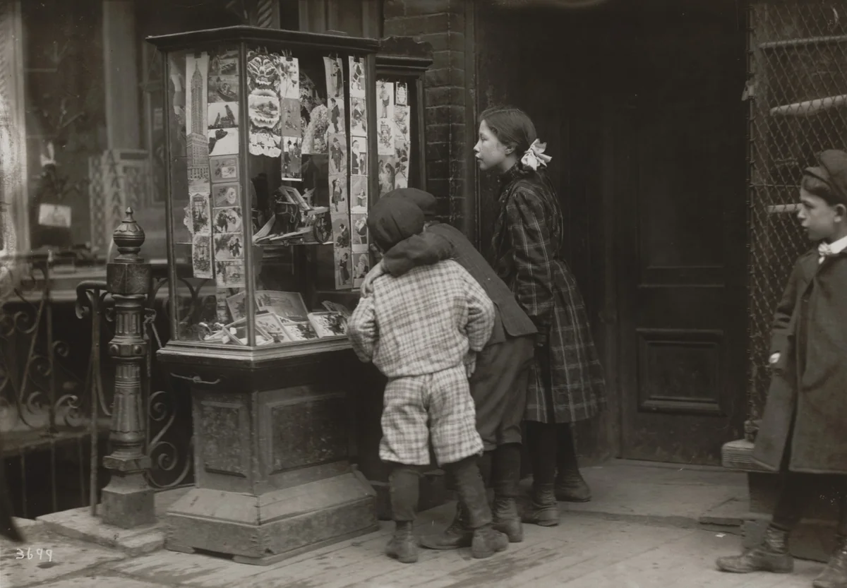 Picking the Christmas Card for Teacher by The Pictoral News Company, photograph, 1910