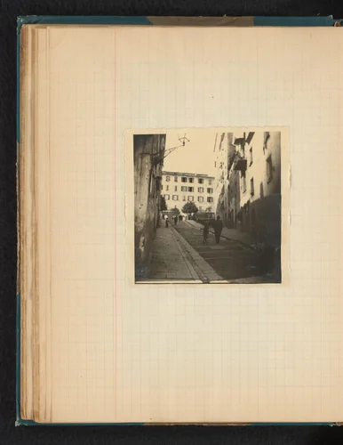 Straatgezicht in Ajaccio, Corsica by Théodore van Lelyveld, book, 1902-1904