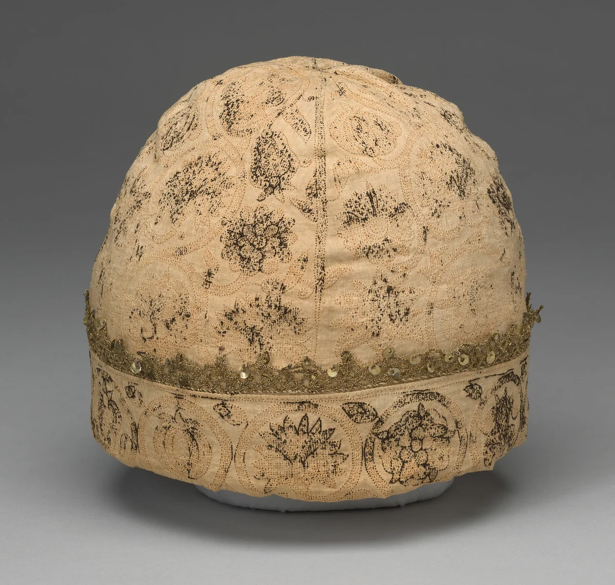 Cap by England, textile, 1601-1700